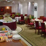 رامادا مركز مدينة فندق 4*