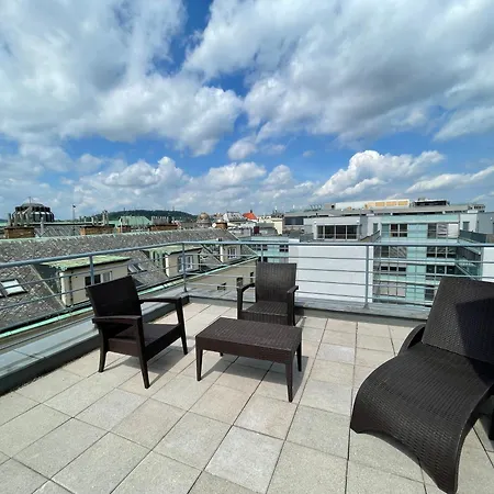 Ramada Centre 4* Prague