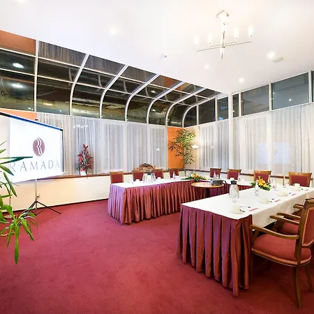 ラマダ シティセンター ホテル