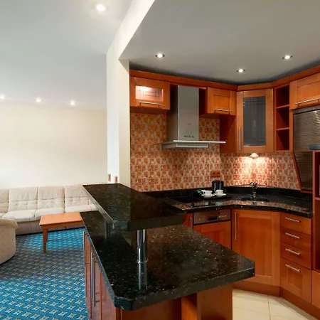 ラマダ シティセンター ホテル 4*