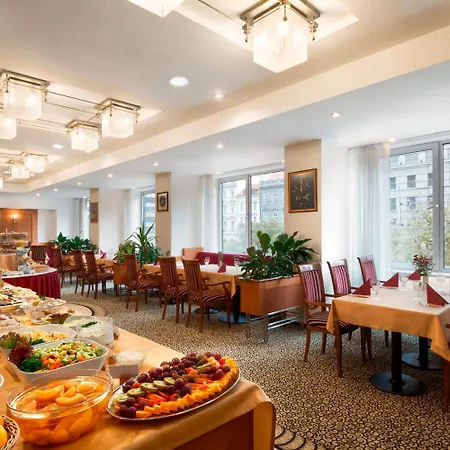Ramada Centre 4* Prag