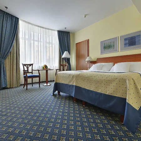Ramada Centre 4* Prague